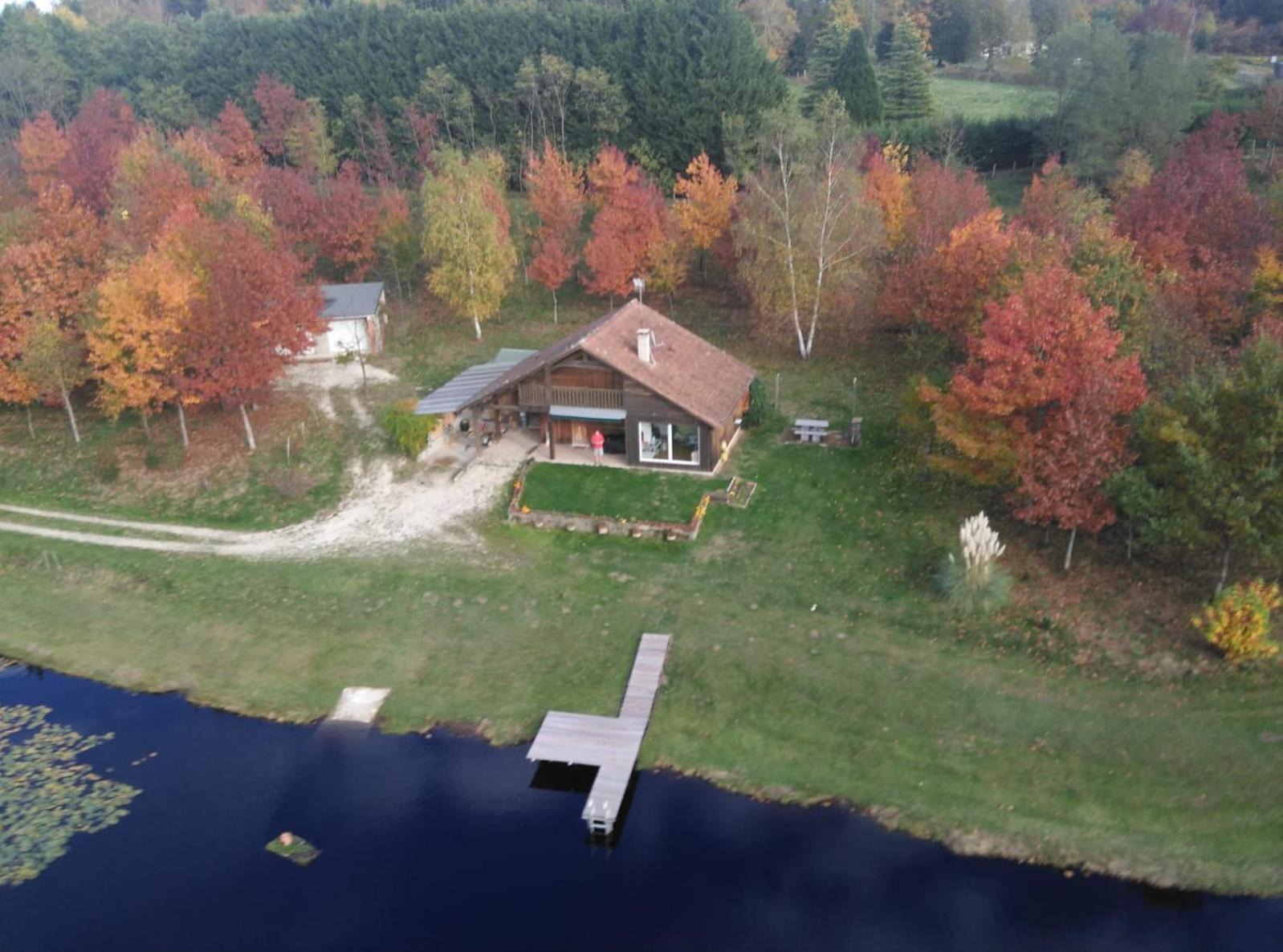 Lieux-Au-Lac Augignac Exterior photo